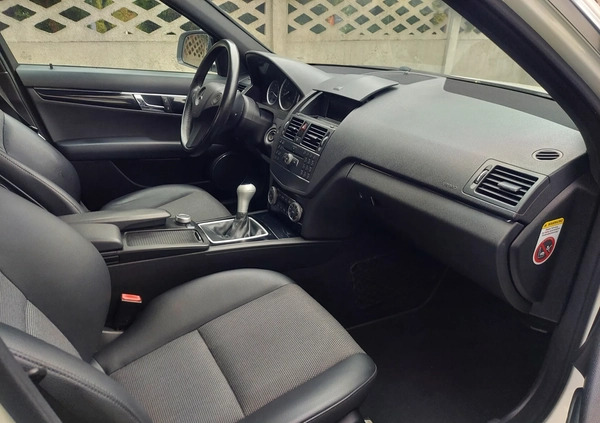 Mercedes-Benz Klasa C cena 36600 przebieg: 218000, rok produkcji 2008 z Witkowo małe 172